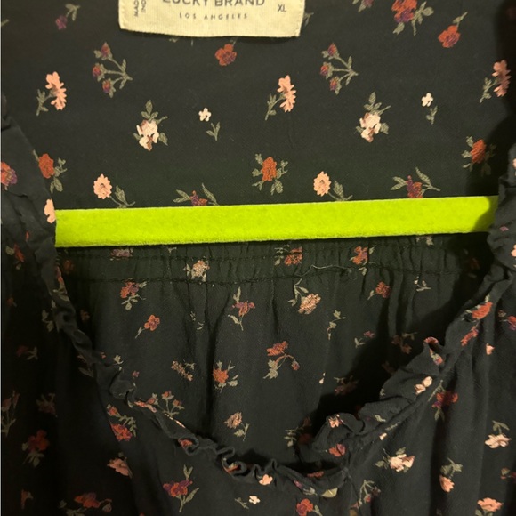 Lucky brand size 2x - Picture 2 of 3